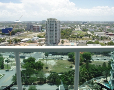 1800 N Bayshore Dr - Photo Thumbnail 21