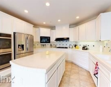 6751 Andover Ln - Photo Thumbnail 8