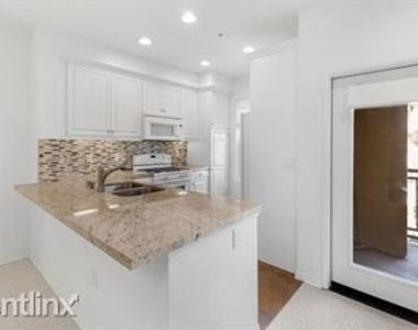 6020 Seabluff Dr Unit 301 - Photo Thumbnail 4