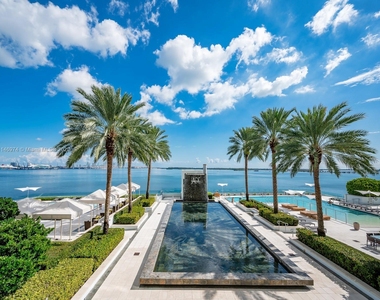 1331 Brickell Bay Dr - Photo Thumbnail 3