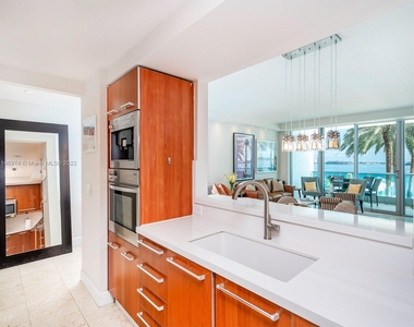 1331 Brickell Bay Dr - Photo Thumbnail 17