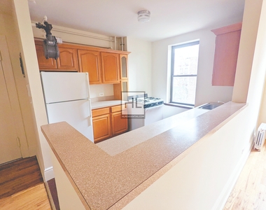 567 West 170 St - Photo Thumbnail 2