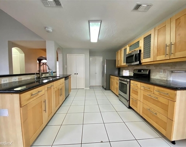 7515 San Dimas Drive - Photo Thumbnail 29