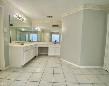 7515 San Dimas Drive - Photo Thumbnail 22