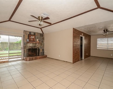 14319 Branchwater Lane - Photo Thumbnail 6