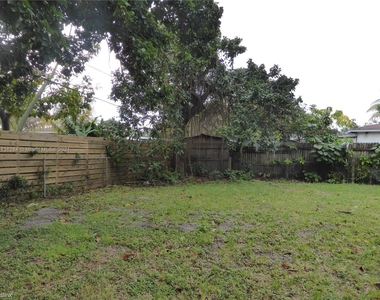 360 Nw 189th St - Photo Thumbnail 14