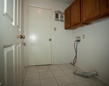 15431 Ensenada Drive - Photo Thumbnail 23