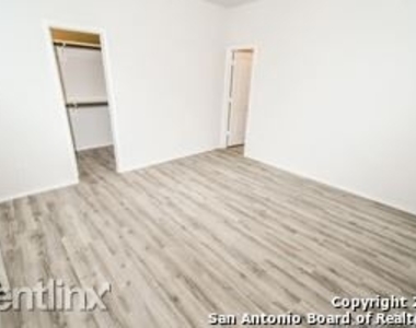 10319 Clearwater Way - Photo Thumbnail 2