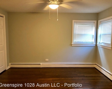 1028 N Austin Blvd - Photo Thumbnail 8