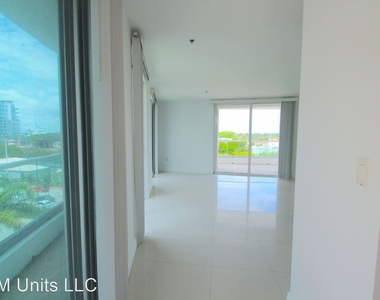 6362 Collins Avenue - Photo Thumbnail 9