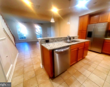 2518 Hurston Lane Ne - Photo Thumbnail 6