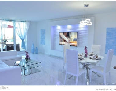 2301 Collins Ave 937 - Photo Thumbnail 2