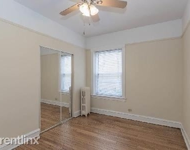 4874 N Ashland Ave 1635174 - Photo Thumbnail 9