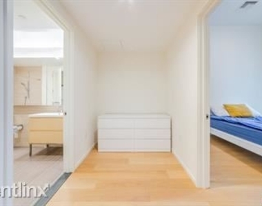 877 Francisco St Apt 808 - Photo Thumbnail 3