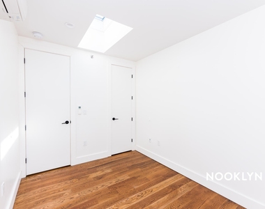 1054 Bushwick Avenue - Photo Thumbnail 13