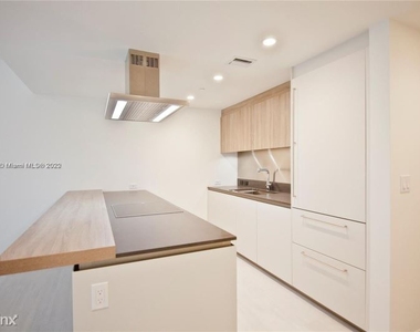 1000 Brickell Plz #2905 - Photo Thumbnail 15