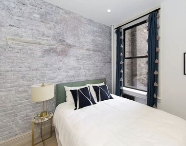 51 West 11th Street - Photo Thumbnail 3