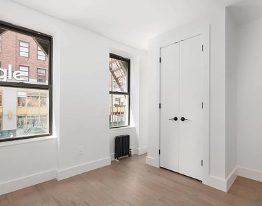 2 bed at West 15th & 8th Ave in Chelsea - Photo Thumbnail 5