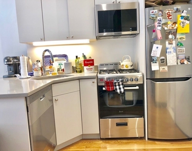 335 West 71st Street - Photo Thumbnail 6