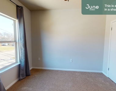 1604 Singleton Avenue - Photo Thumbnail 0