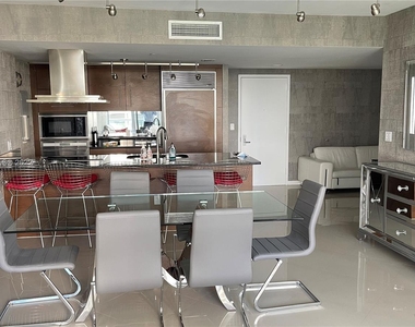 465 Brickell Ave - Photo Thumbnail 24