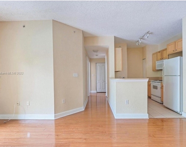 6001 Sw 70 St - Photo Thumbnail 3