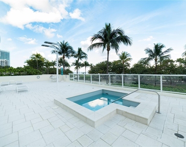 10185 Collins Ave - Photo Thumbnail 24