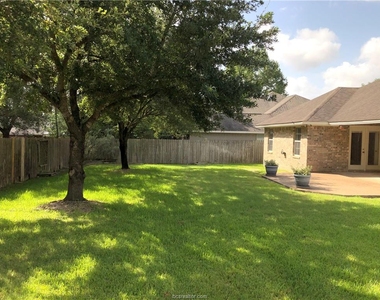 4903 Bay Oaks Court - Photo Thumbnail 26