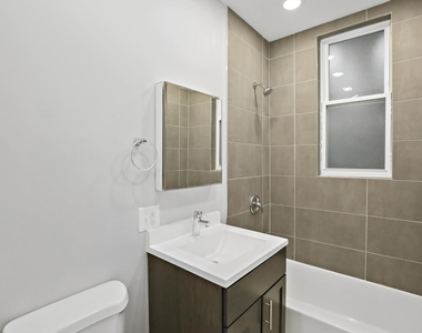 2626 North Ridgeway Avenue - Photo Thumbnail 5