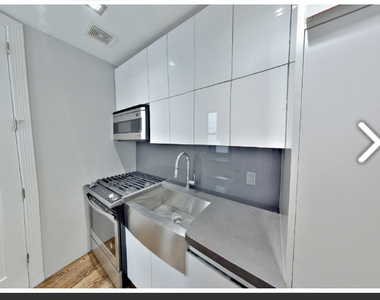 East 100th Street, Harlem 4 bedroom / 2 bathroom..No Broker Fee! (ctl) - Photo Thumbnail 6