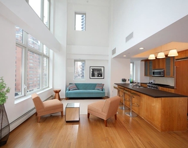 205 East 59th Street - Photo Thumbnail 3