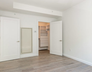 125 Parkside Ave - Unit: 8E - Photo Thumbnail 8