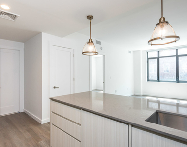 125 Parkside Ave - Unit: 8E - Photo Thumbnail 16