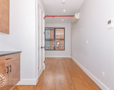 1556 Fulton Street - Photo Thumbnail 3