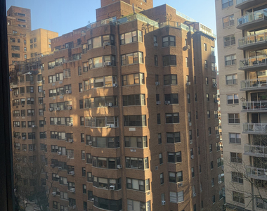 405 East 56th Street - Photo Thumbnail 7