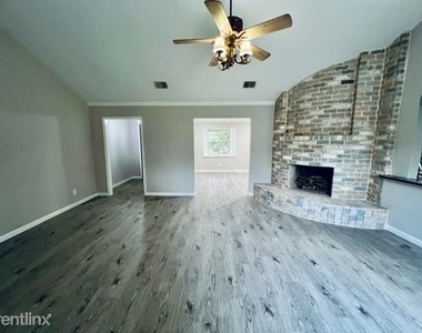 6215 Spruce Forest Drive - Photo Thumbnail 2