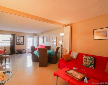 3133 S Ocean Dr 220 - Photo Thumbnail 6