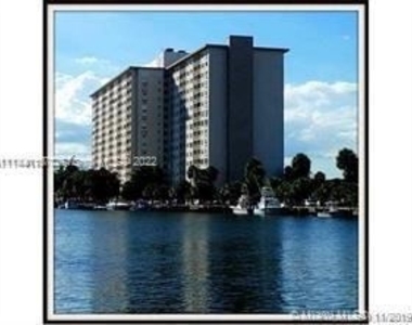 400 Kings Point Dr Apt 619 - Photo Thumbnail 0