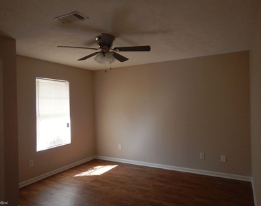 3615 Mahan Street - Photo Thumbnail 1