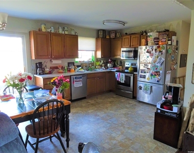 61 Whittier Drive - Photo Thumbnail 1