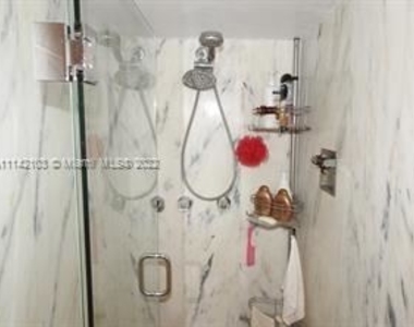 3111 N Ocean Dr Apt 905 - Photo Thumbnail 8