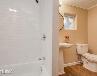 3205 Iowa Street - Photo Thumbnail 10