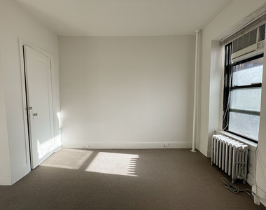 213 East 88th Street - Photo Thumbnail 3