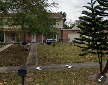 6242 Sw 7th St - Photo Thumbnail 15