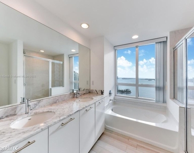 951 Brickell Ave 3110 - Photo Thumbnail 6