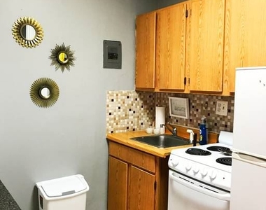 879 Beacon St Apt 31 - Photo Thumbnail 10