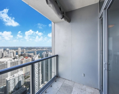 1425 Brickell Ave Apt 58c - Photo Thumbnail 11