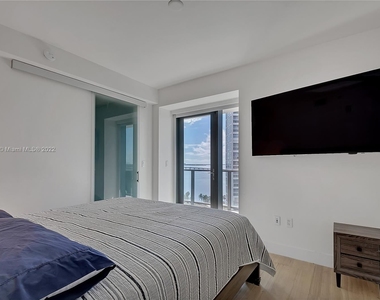 1451 Brickell Ave Unit 1404 - Photo Thumbnail 6