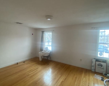 19 Saybrook St 19 - Photo Thumbnail 4