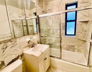 East 46th Street / Alcove Studio - Photo Thumbnail 5